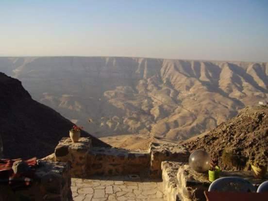 Trajan Guest House Al-Mughayer Esterno foto