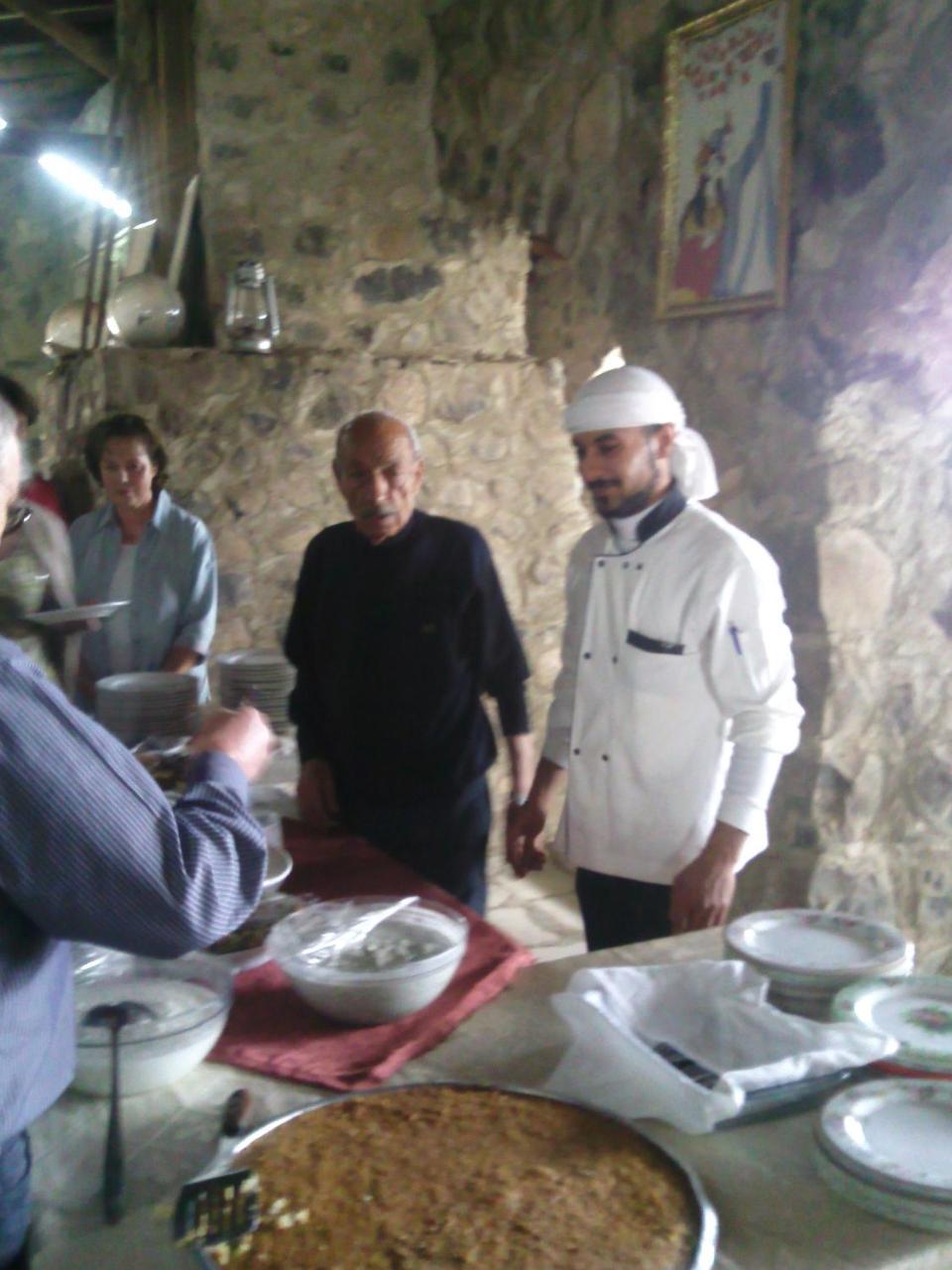 Trajan Guest House Al-Mughayer Esterno foto