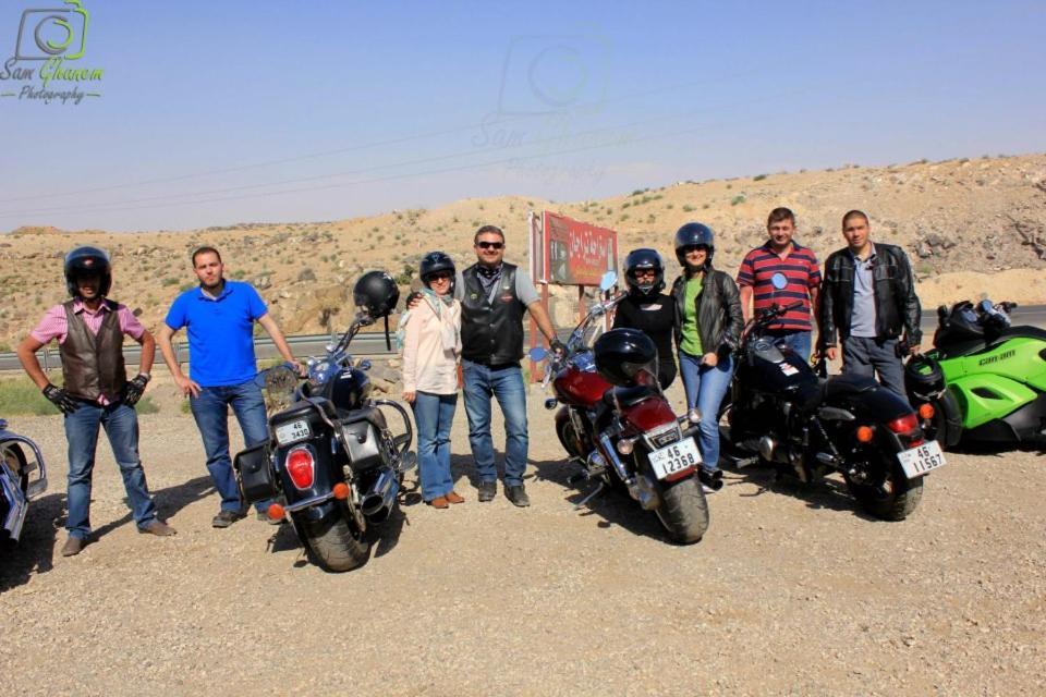 Trajan Guest House Al-Mughayer Esterno foto